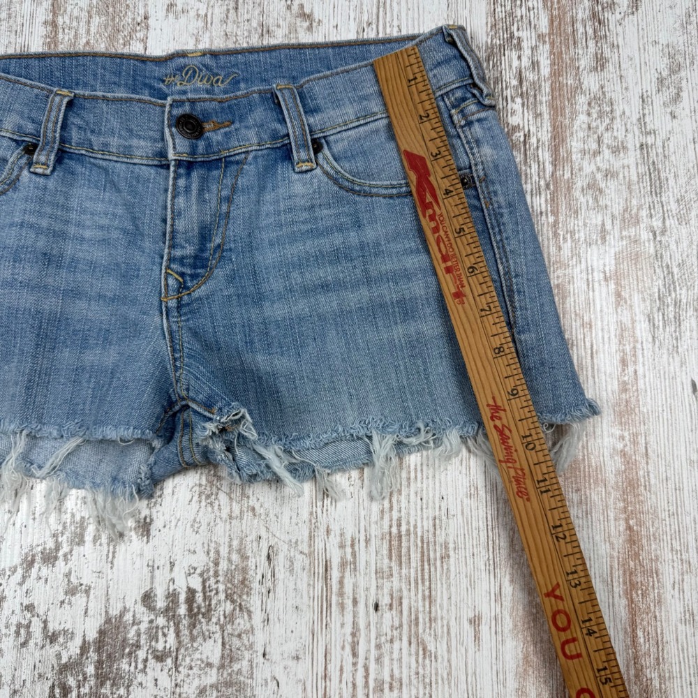 VTG Y2K Old Navy The Diva Low Rise Micro Mini Short Sz 2 Indie Sleeze Light Wash - Picture 9 of 9